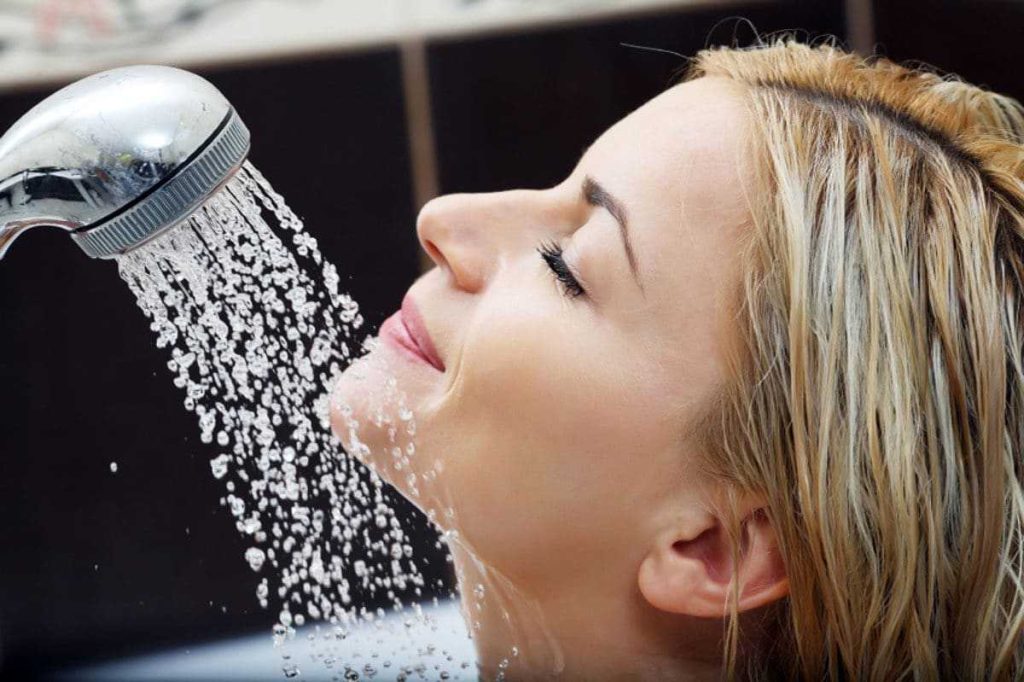 Using Contrast Showers (Hot And Cold) For Circulation Benefits
